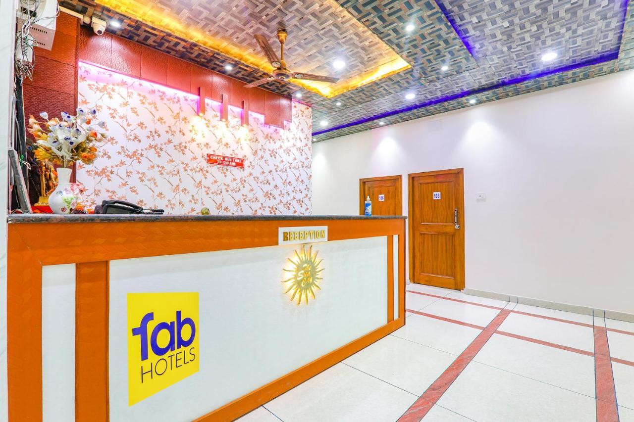 Capital O 64299 Hotel Suncity Juhi Bari Zewnętrze zdjęcie