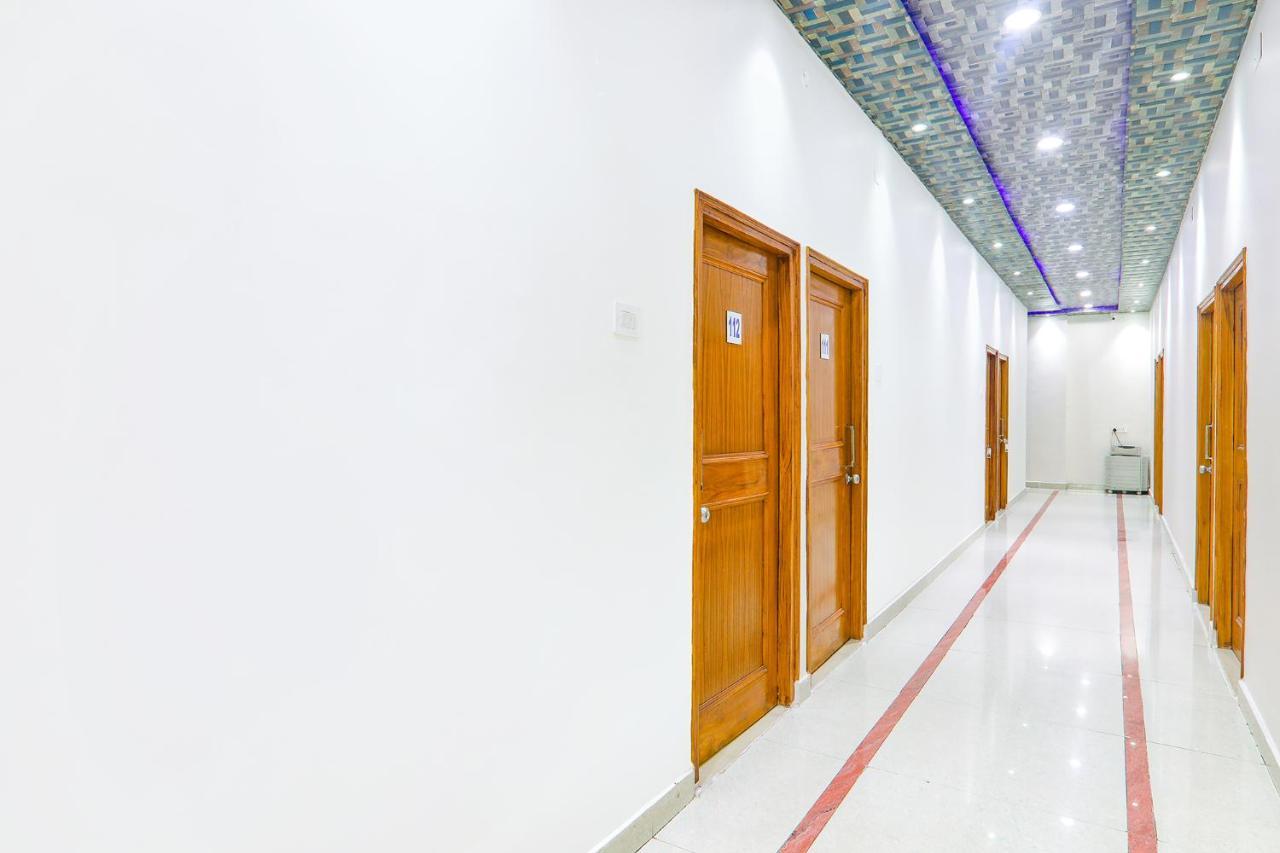 Capital O 64299 Hotel Suncity Juhi Bari Zewnętrze zdjęcie